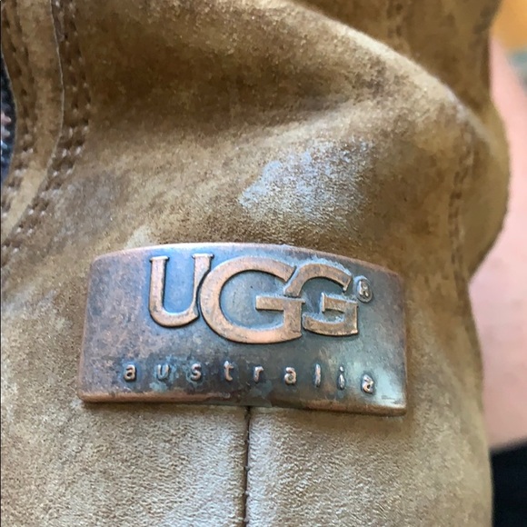 UGG Boots - Picture 4 of 10